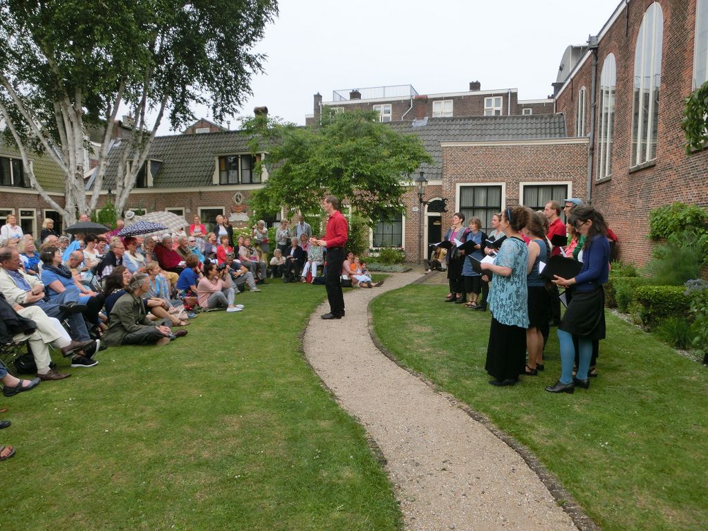 -20150628 035 Haarlem Frans_Loenen_Hofje