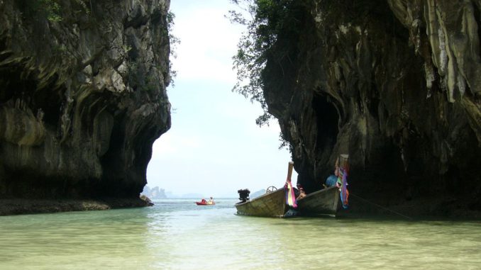 20061216 24 Hong Island