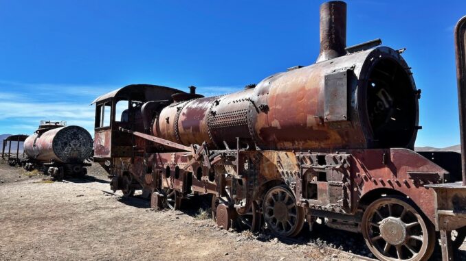 Uyuni cementerio de trenes